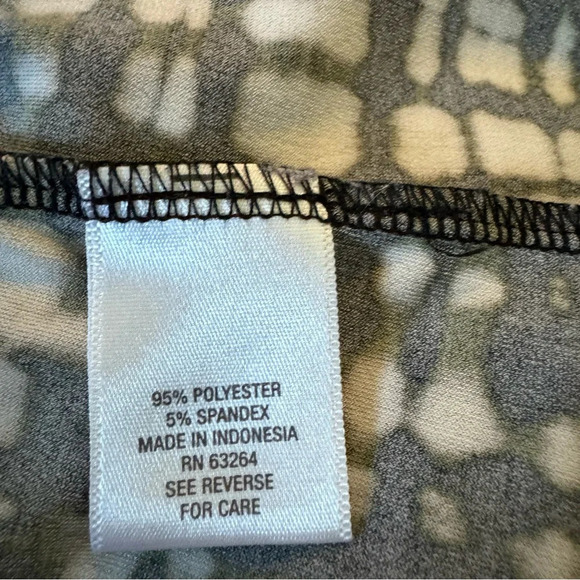 Roz & Ali 2X Shirt Top Black Tan Geometric Sleeveless V Neck Stretch Womens - Picture 6 of 7